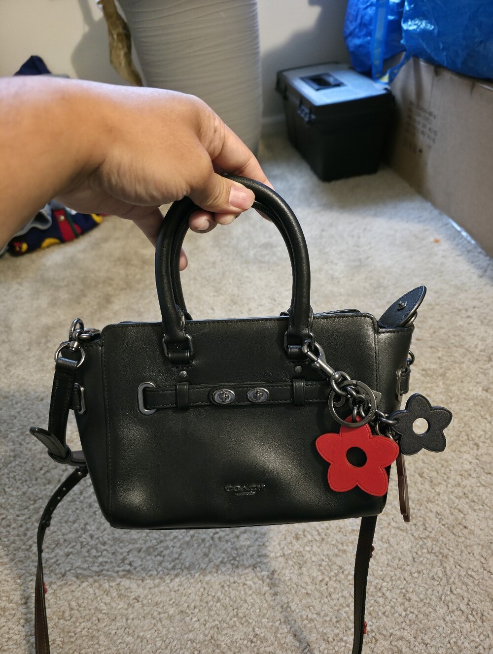 Coach - Picture 2 of 5